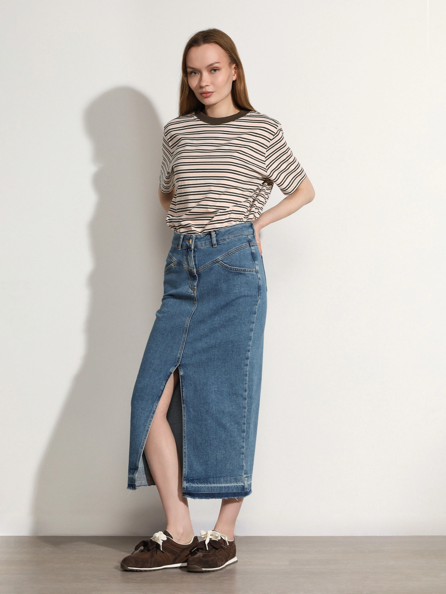 Футболка в разноцветную полоску из хлопка